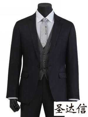 西裝訂制的流程和正確的量體姿勢